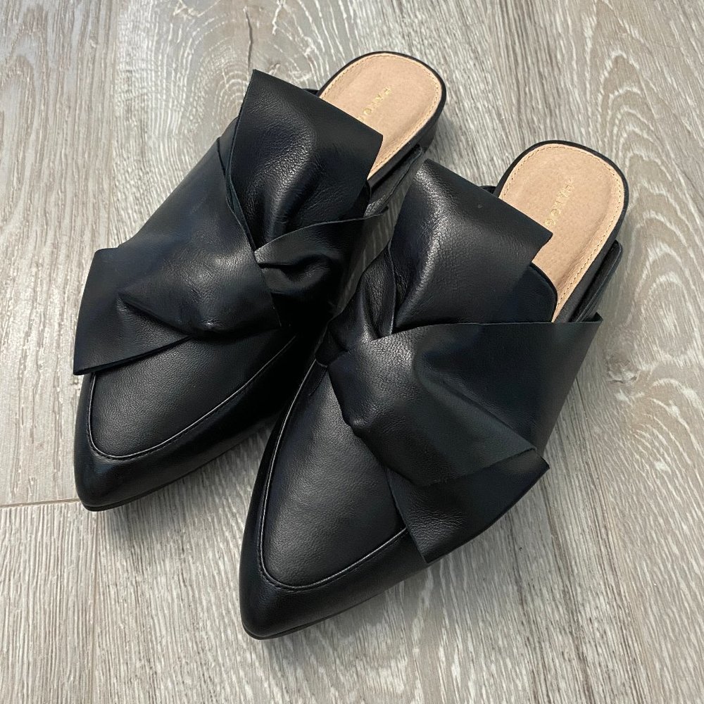 NEW Halogen black leather mules